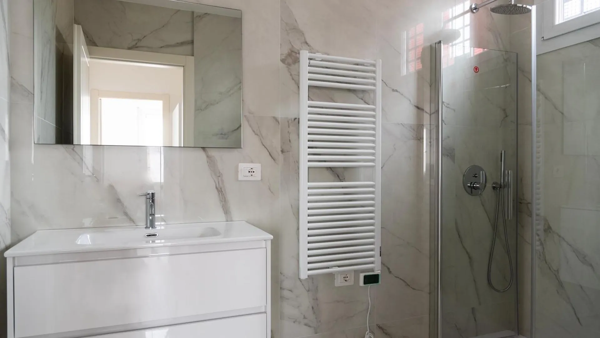 Youhosty - Gioia Large Milan Apartment