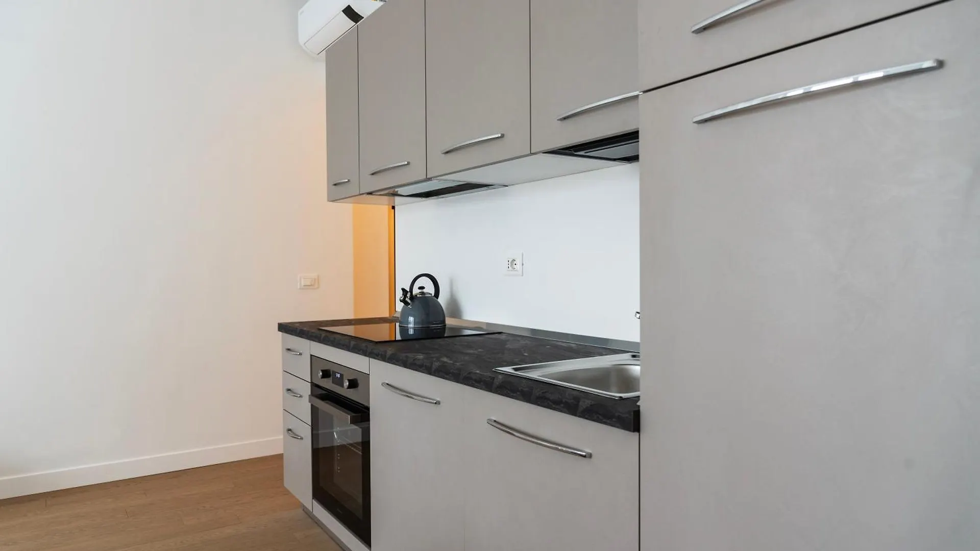 Apartment Youhosty - Gioia Large Milan